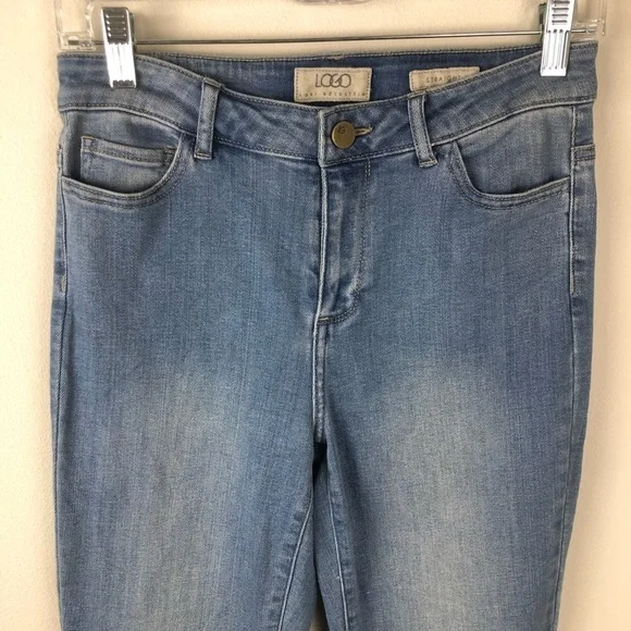 LOGO- Lori Goldstein cropped straight leg jeans - Picture 3 of 13